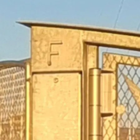 Boat Titanic Motor Yacht à Quai Rose Star Botel