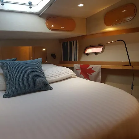 Boat Titanic Motor Yacht A Quai Rose Star *