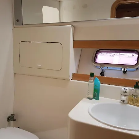 보트호텔 Boat Titanic Motor Yacht A Quai Rose Star 셰르부르 앙 코탱탕