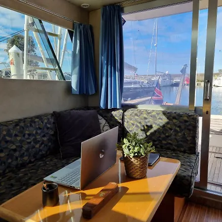 Boat Titanic Motor Yacht A Quai Rose Star *