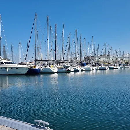 Hotel en barco Boat Titanic Motor Yacht A Quai Rose Star