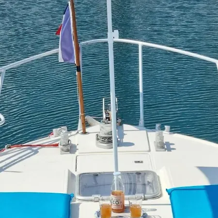 Boat Titanic Motor Yacht A Quai Rose Star 船屋 瑟堡