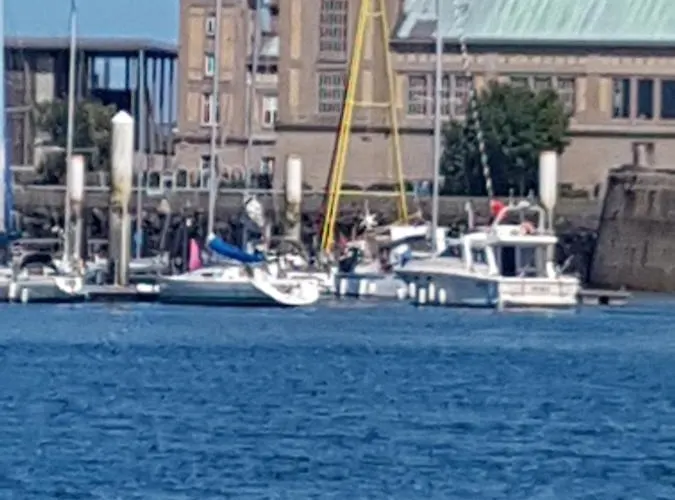 Boat Titanic Motor Yacht A Quai Rose Star Botel *