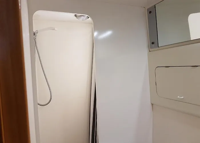 Boat Titanic Motor Yacht A Quai Rose Star *