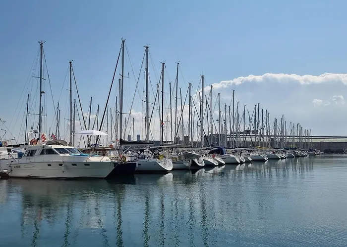 Boat Titanic Motor Yacht A Quai Rose Star Botel Cherbourg-en-Cotentin